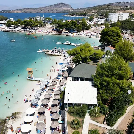 Adrian 4* Ksamil