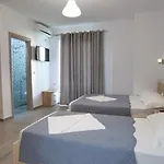 Adrian 4* كساميل
