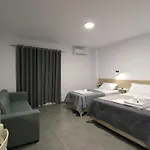 Adrian 4*