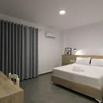 Adrian 4*