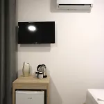 Adrian 4*