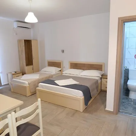 Adrian Maison d'hôtes Ksamil