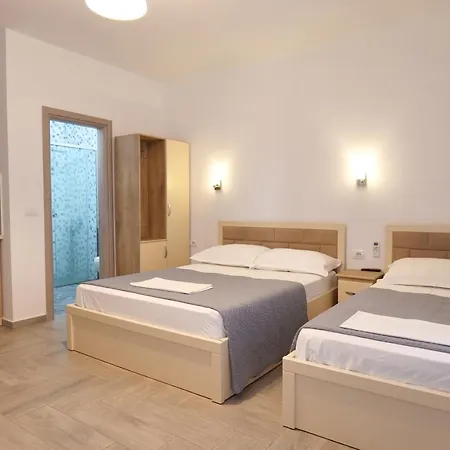 Maison d'hôtes Adrian 4*