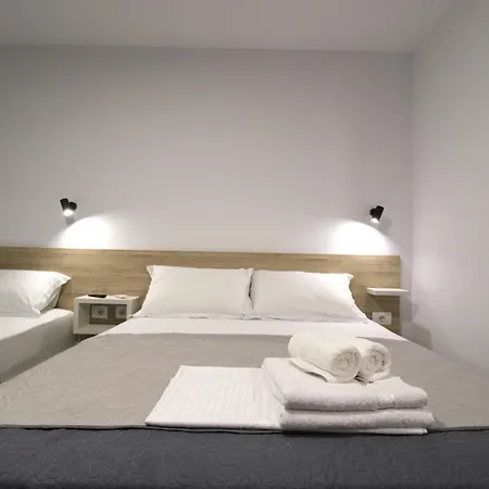 Guest house Adrian Ksamil