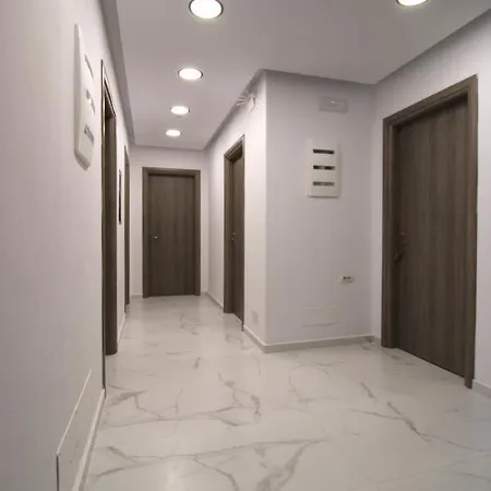 Adrian 4* Ksamil