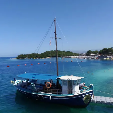 Adrian Maison d'hôtes Ksamil