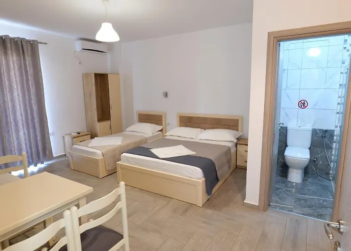 Adrian Gasthuis Ksamil