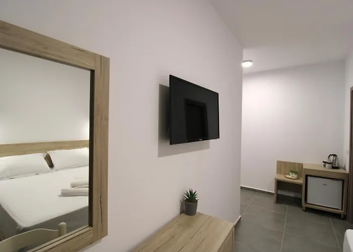 Adrian Gasthuis Ksamil