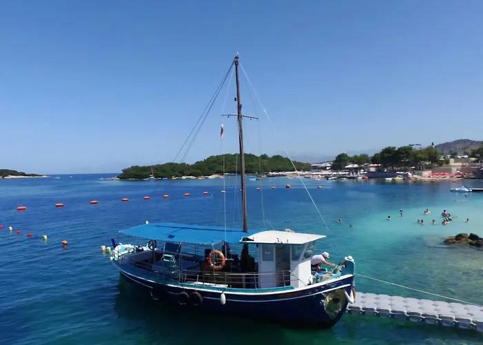 Adrian Gasthuis Ksamil