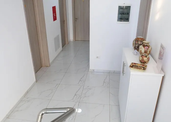 Gasthuis Adrian Ksamil