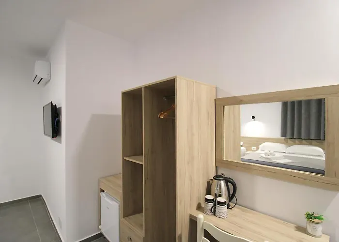 Adrian Gasthuis Ksamil